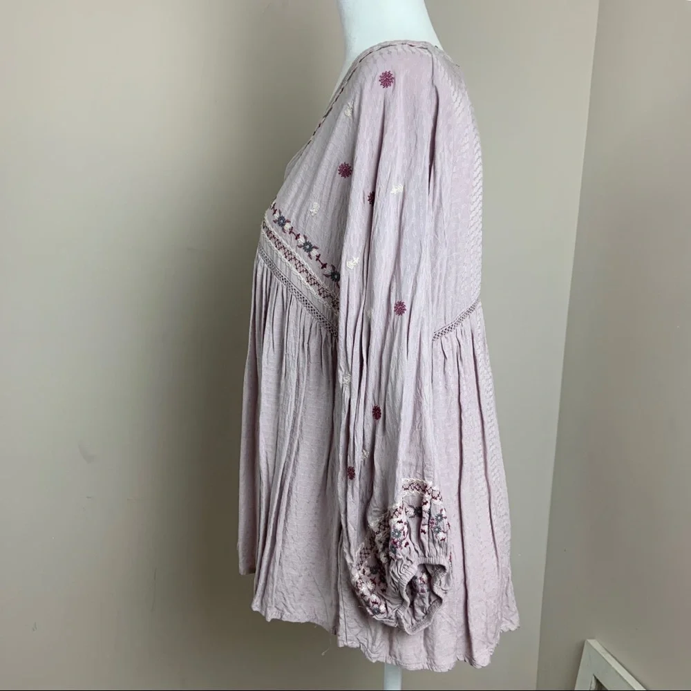 Knox Rose Embroidered Floral V Neck Top Small - Picture 2 of 4